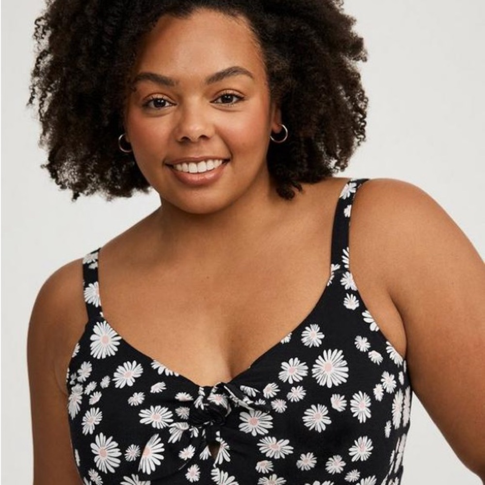 torrid Black Midi Dress with White Daisy Print - Picture 2 of 10